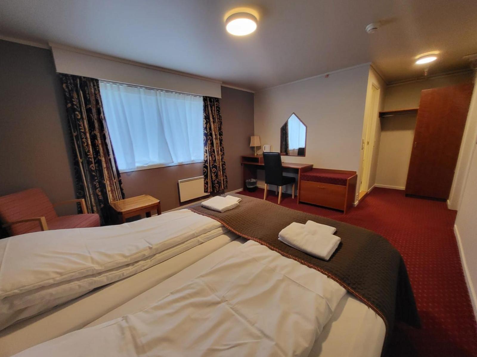 Strand Fjordhotel Ульвик Екстер'єр фото