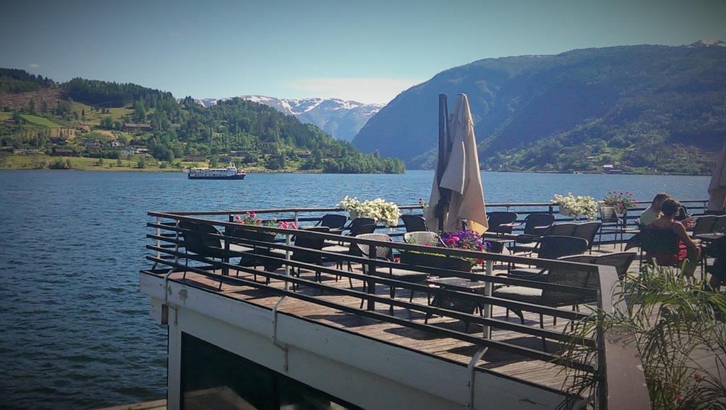 Strand Fjordhotel Ульвик Екстер'єр фото