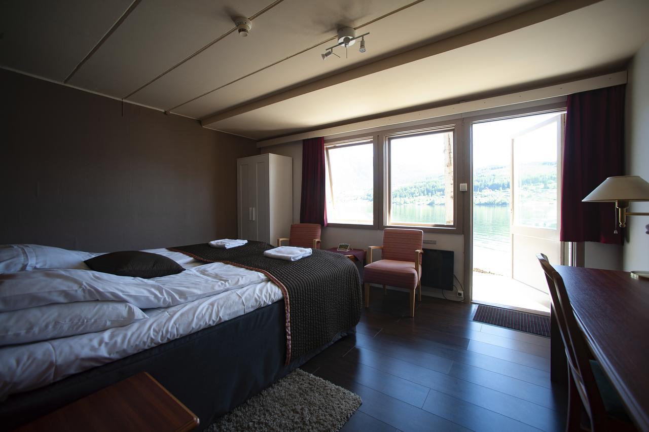 Strand Fjordhotel Ульвик Екстер'єр фото